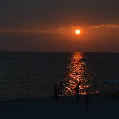 Little Paradise In * Siviri