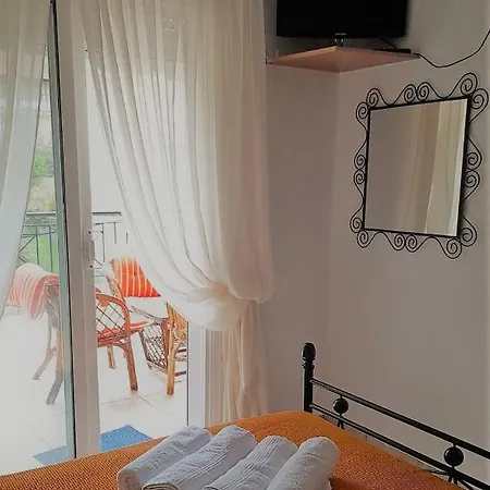 Little Paradise In Holiday home Siviri