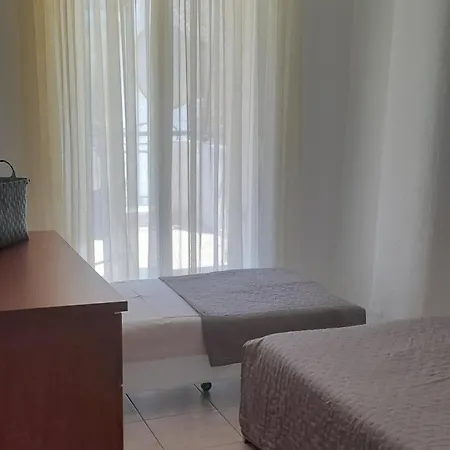 Ваканционна къща Little Paradise In Сивири