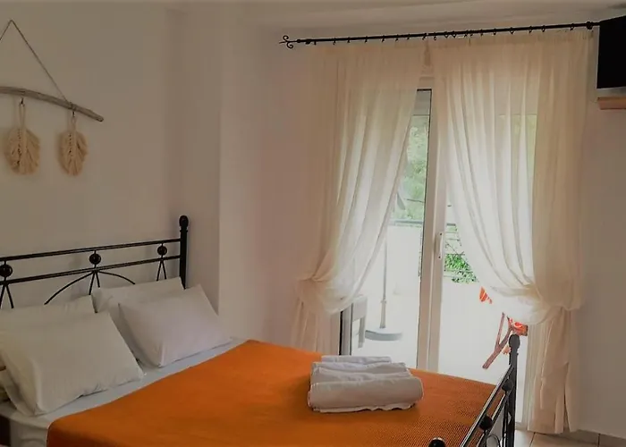 Little Paradise In * Siviri